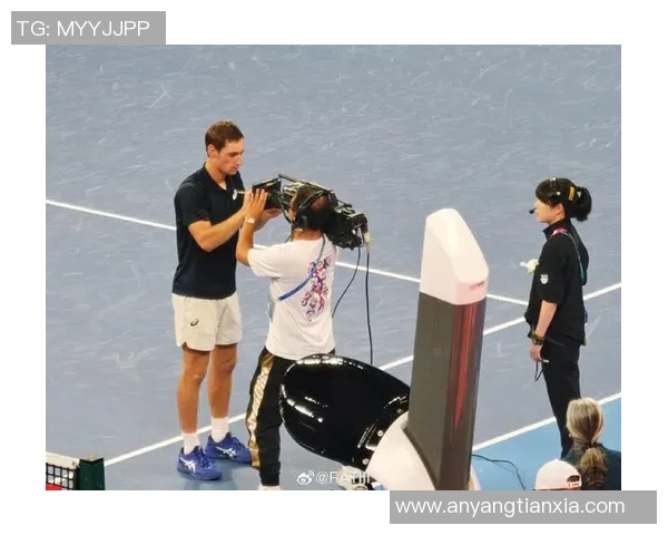 杭州网球队包夹战术解析与网球热点的深度探讨 杭州网球队包夹战术解析与网球热点的深度探讨