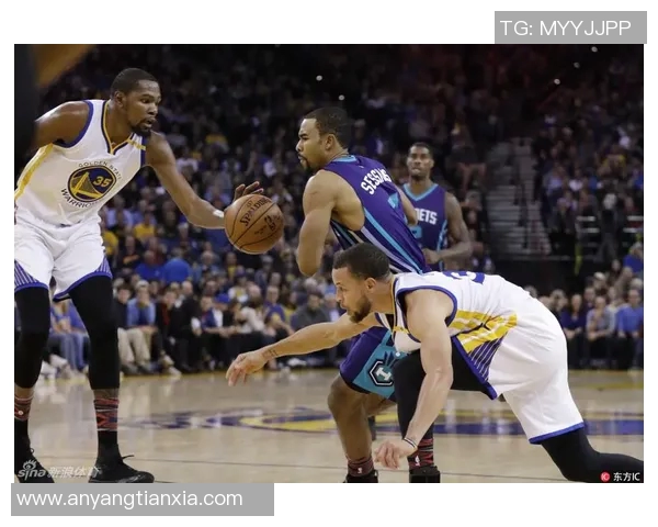 勇士与黄蜂激战1月26日赛季对决精彩回顾与分析